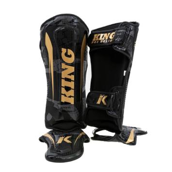 King Pro Boxing-Scheenbeschermer-Kunstleer-Shogun 2-Zwart-Goud-Grijs